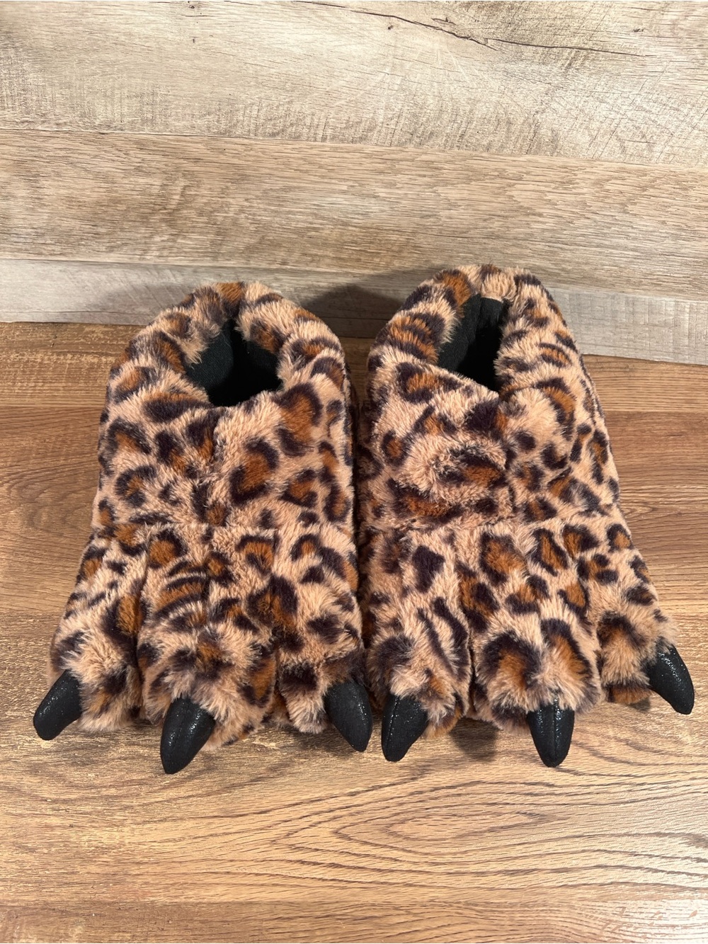 Leopard Print Fuzzy Monster Slippers with Claws - Brown Black